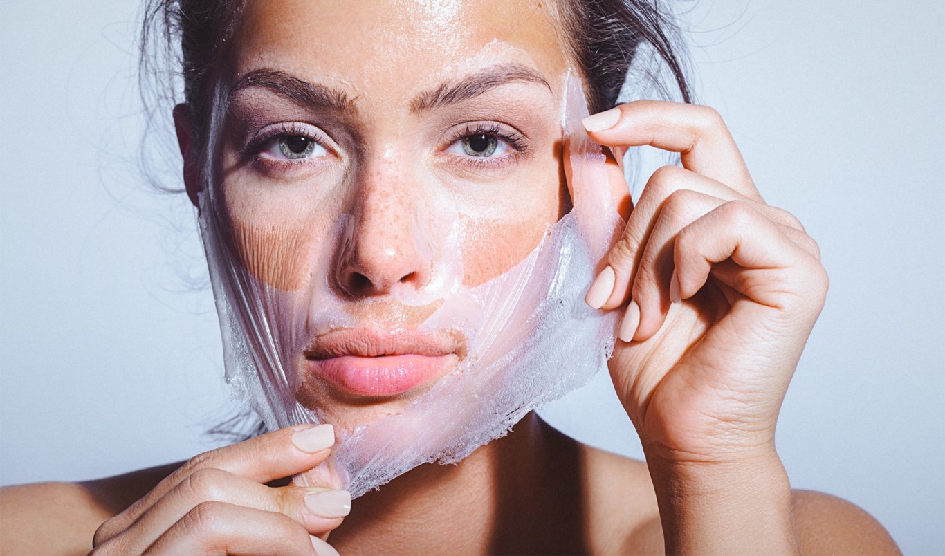 Superboost huden med en pleiende ansiktsmaske