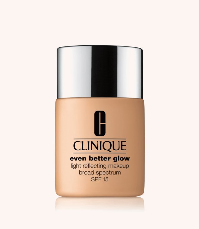 Even Better Glow Light Reflecting Makeup SPF15 CN 58 Honey