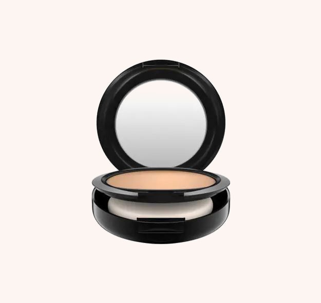 Studio Fix Powder Plus Foundation NW25 Studio Fix Powder Plus Foundation NW25