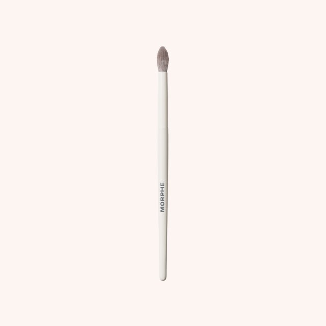 M331 Tapered Blender Eyeshadow Brush M331 Tapered Blender Eyeshadow Brush