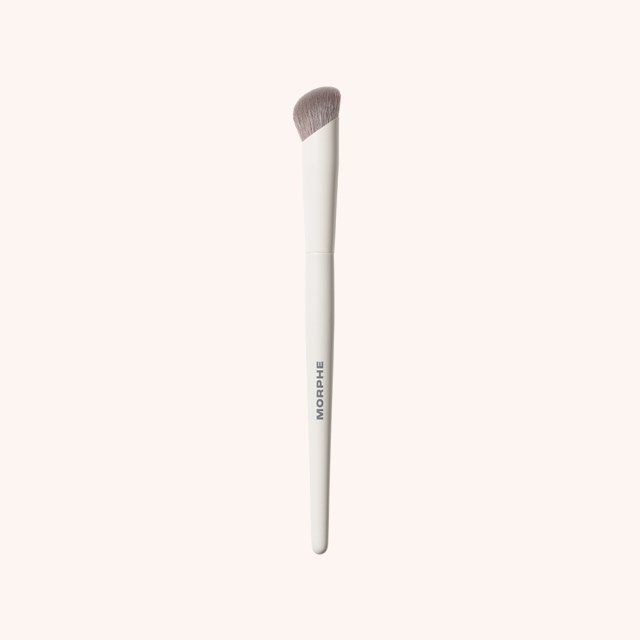 M132 Angled Concealer Brush M132 Angled Concealer Brush
