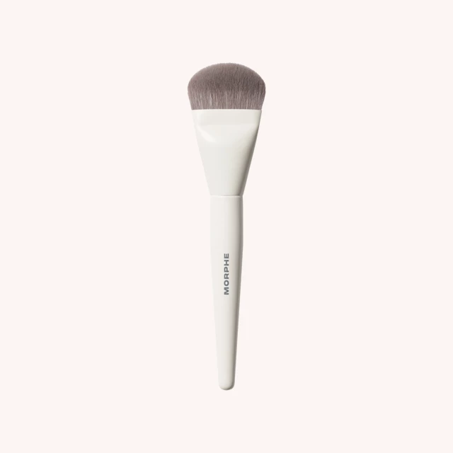 M243 Slanted Cream & Liquid Contour Brush M243 Slanted Cream & Liquid Contour Brush