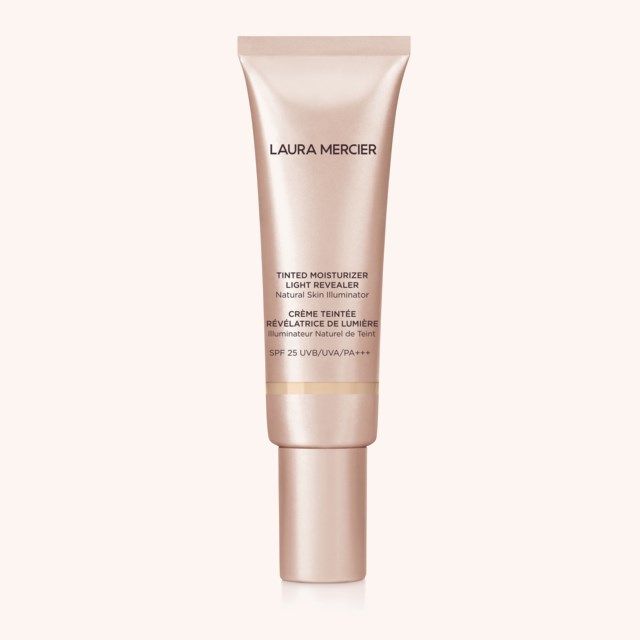 Tinted Moisturizer Light Revealer Natural Skin Illuminator SPF25 0W1 Pearl