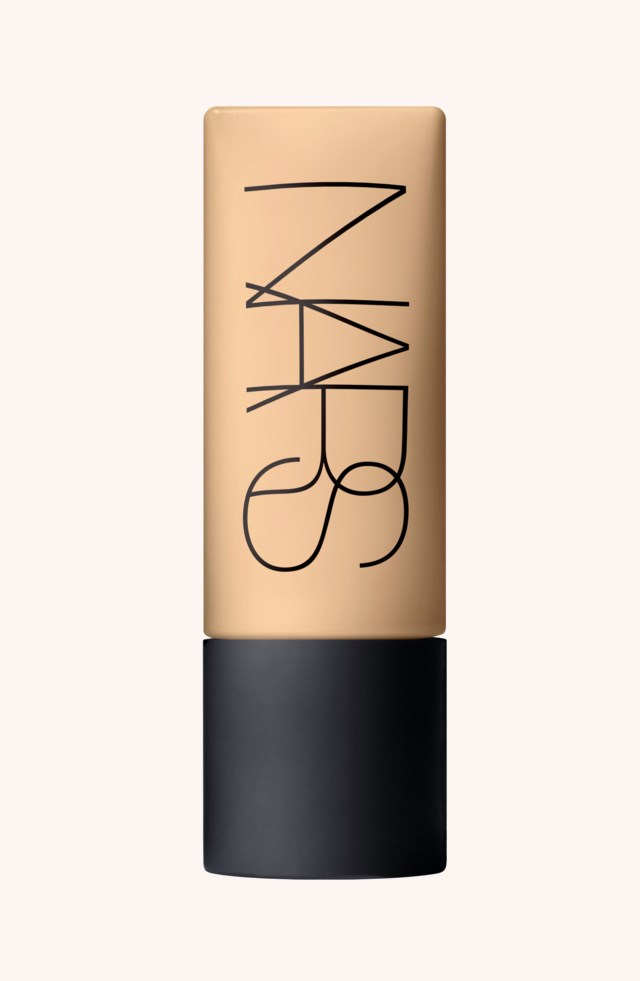Soft Matte Complete Foundation Punjab