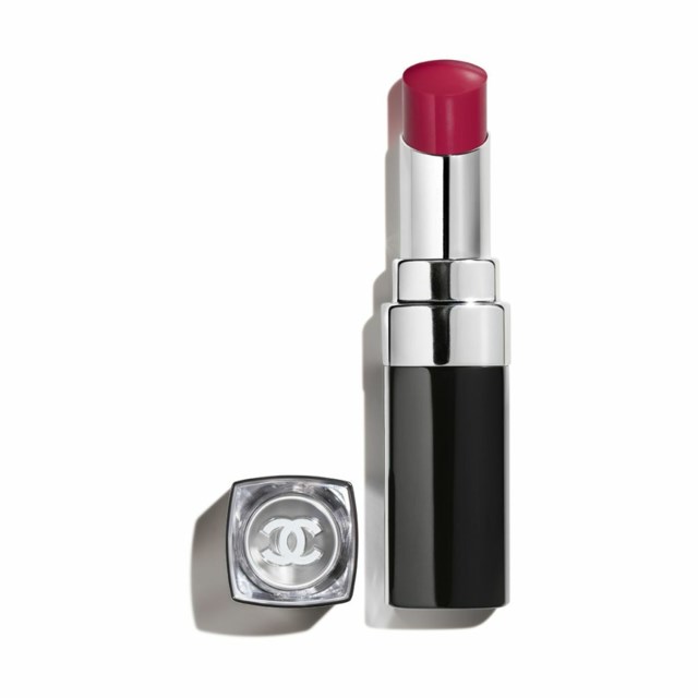 Hydrating And Plumping Lipstick. Intense, Long-Lasting Colour And Shine Hydrating And Plumping Lipstick. Intense, Long-Lasting Colour And Shine