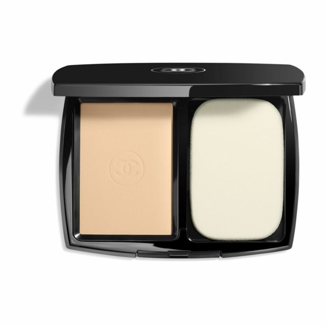 Ultrawear – All–Day Comfort Flawless Finish Compact Foundation Ultrawear – All–Day Comfort Flawless Finish Compact Foundation