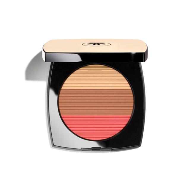 Harmony Of Three Heatlhy Glow Powders. Bronzer, Blush And Highlighter. For Face And Décolleté. Oversize Format.