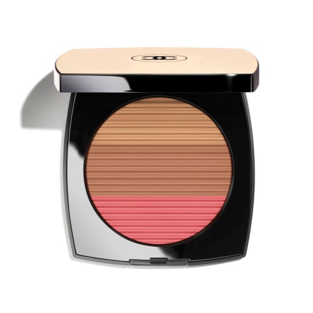 Harmony Of Three Heatlhy Glow Powders. Bronzer, Blush And Highlighter. For Face And Décolleté. Oversize Format.