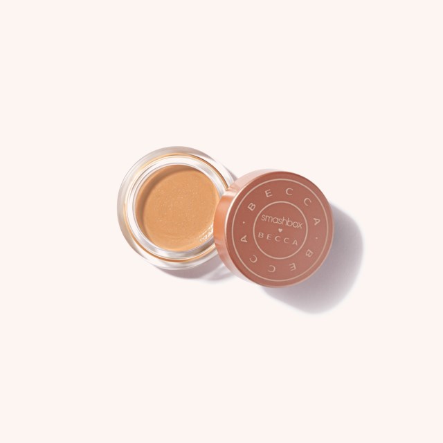 Becca Under Eye Brightening Corrector 02 Medium Becca Under Eye Brightening Corrector 02 Medium