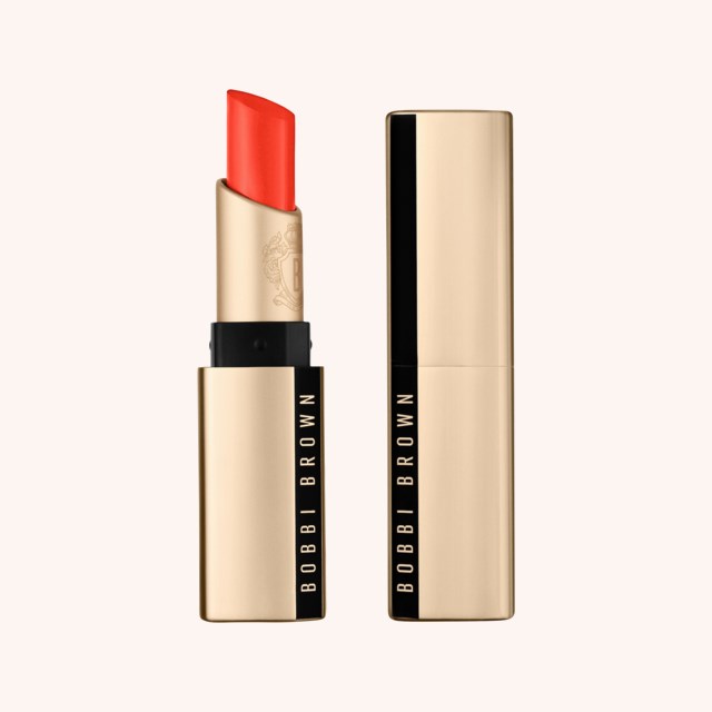 Luxe Matte Lipstick Power Play
