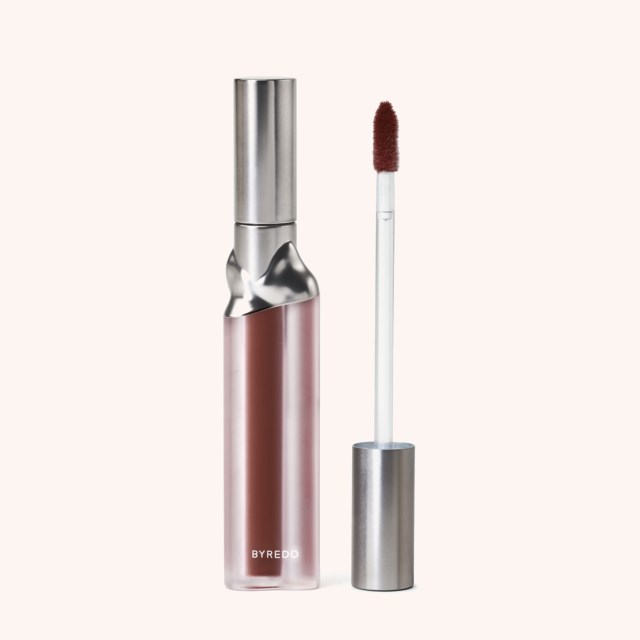 Liquid Lipstick Matte Space Between Liquid Lipstick Matte Space Between