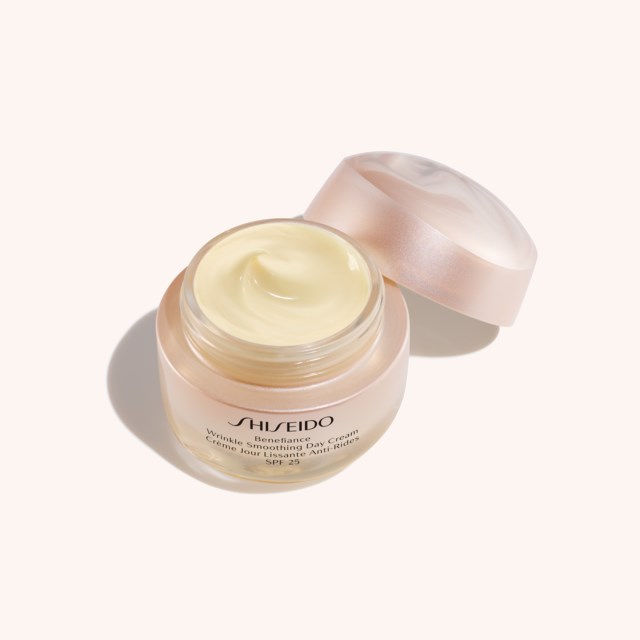 Benefiance Wrinkle Smoothing Day Cream SPF25 50 ml Benefiance Wrinkle Smoothing Day Cream SPF25 50 ml
