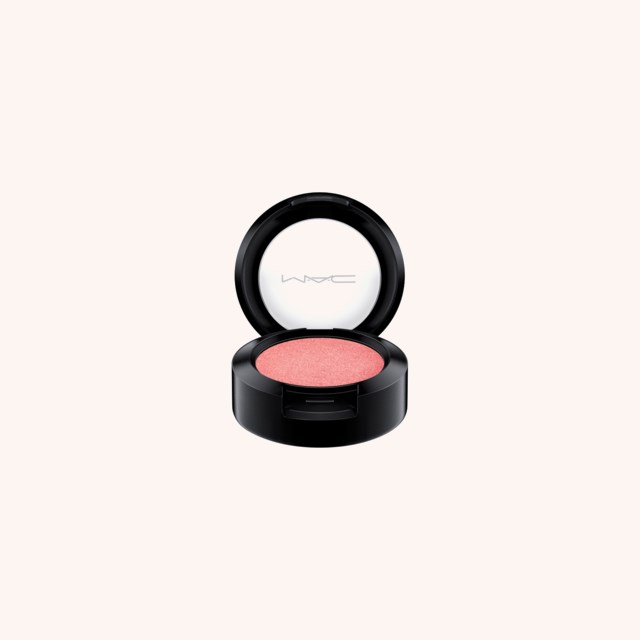 Satin  Single Eye Shadow In Living Pink