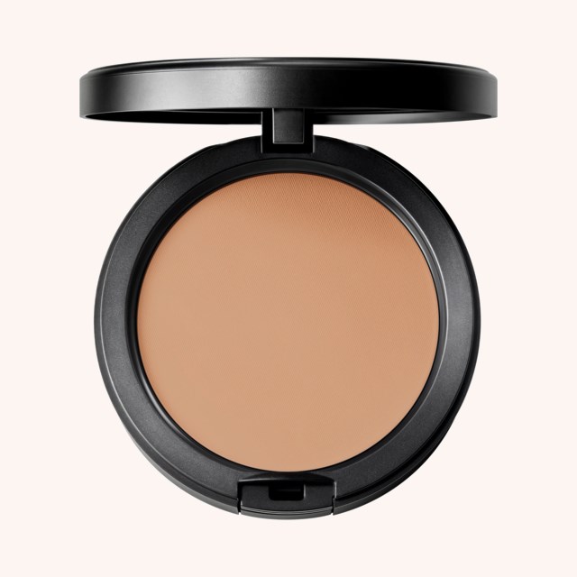 Studio Fix Plus Powder Foundation NW18 Studio Fix Plus Powder Foundation NW18